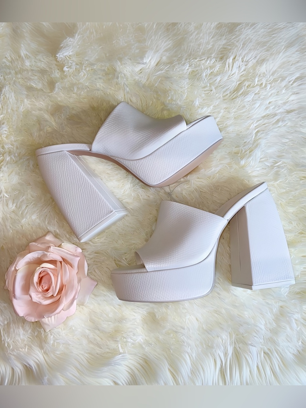 NWT Forever 21 Faux Snakeskin Platform Block Heels